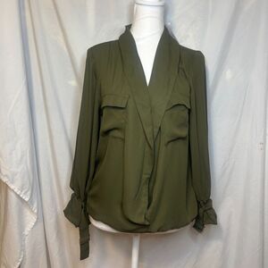 New York & Company Split Neck Green Double Pocket Blouse Long Sleeve Top NWT